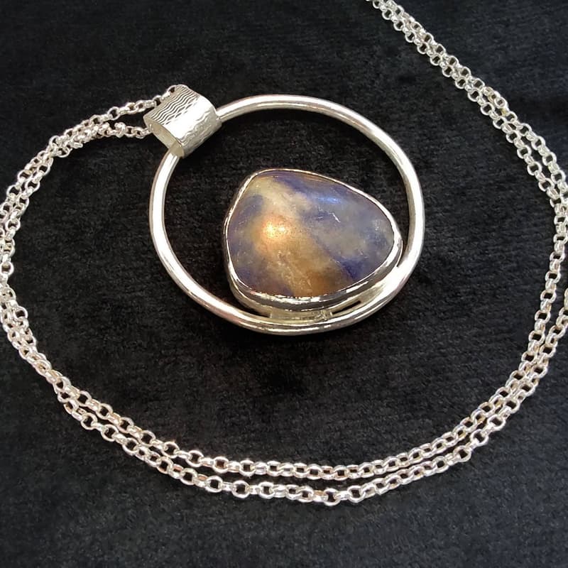Blue stone in ring necklace - Image 2