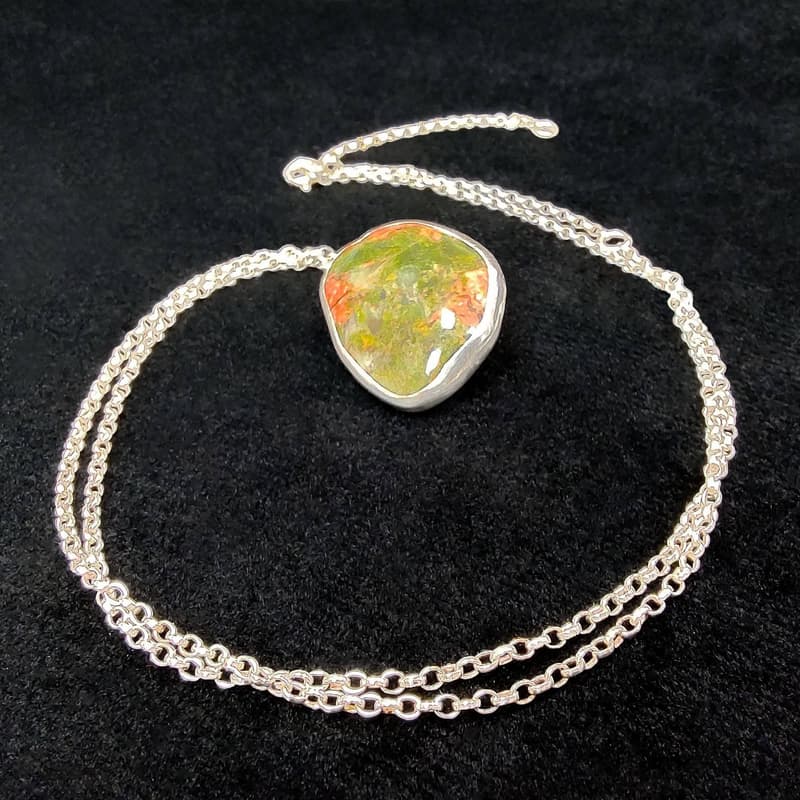 Green stone necklace - Image 2