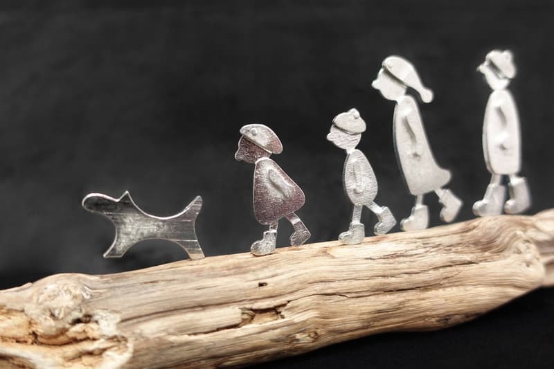 People on Driftwood - Family with Dog and Bird - Image 2